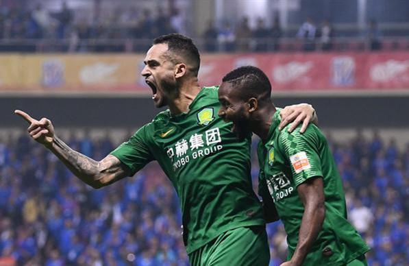  霍芬海姆边路狂飙突进，速度制胜击溃防线